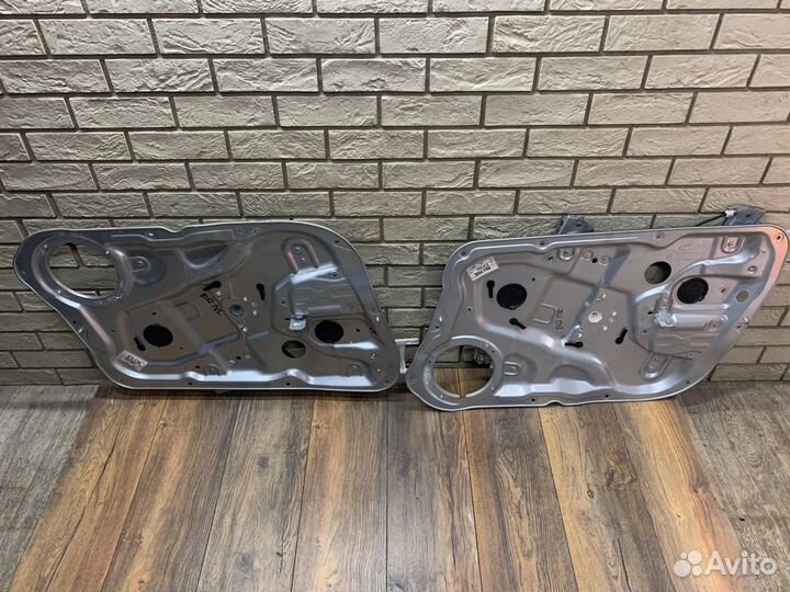 Hyundai Equus Стеклоподъемник электр. передний