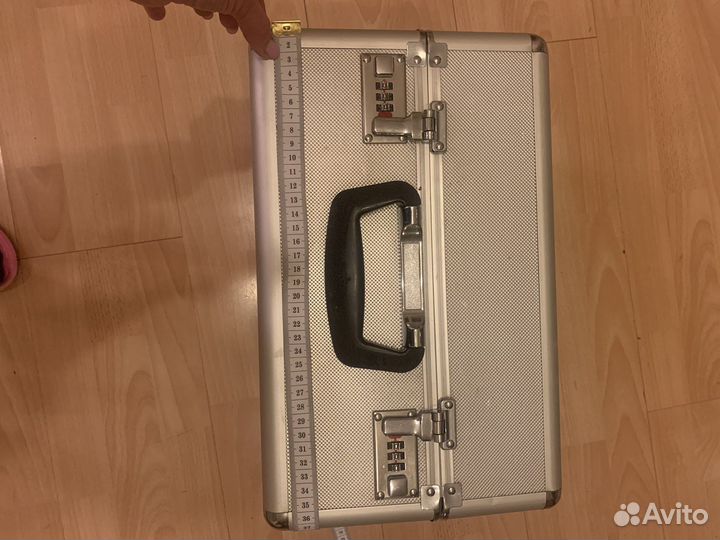 Кейс для косметики и маникюра