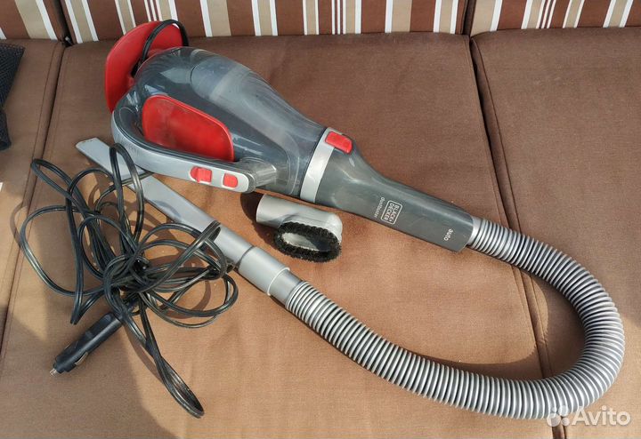 Автомобильный пылесос Black Decker