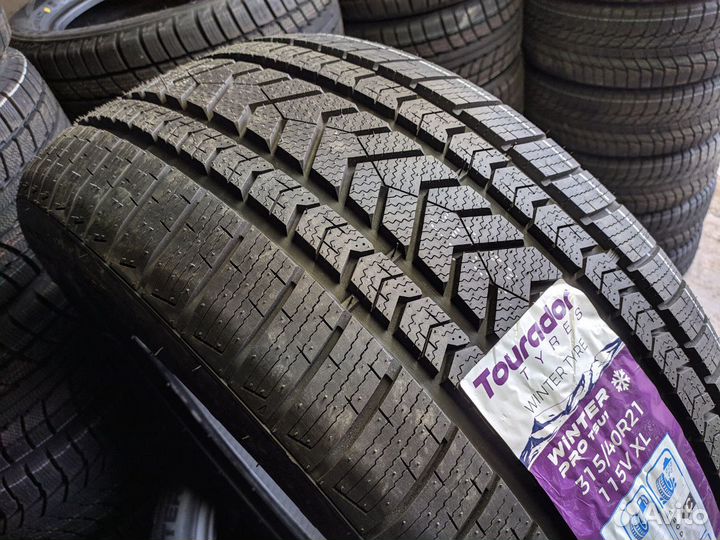 Tourador Winter Pro TSU1 275/45 R21 и 315/40 R21