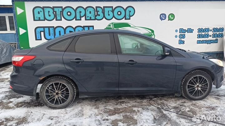 Кожух рулевой колонки нижний Ford Focus 3 2013 183