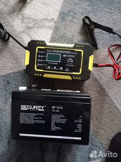 Акумулятор и зарядное устройство