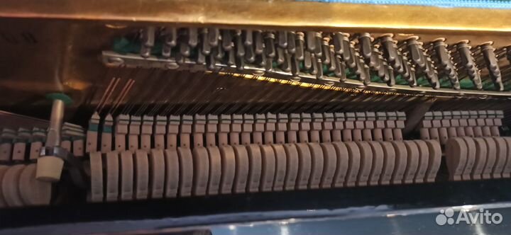 Пианино Ноктюрн в хорошем состоянии