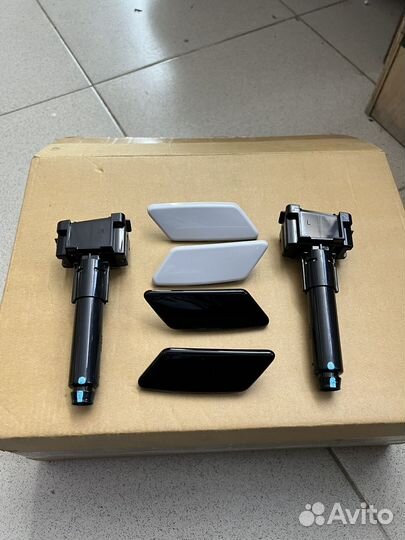 Омыватель фары Camry v75 правый левый