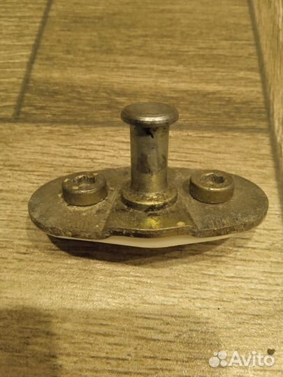 Ответная часть замка багажника Seat Cordoba