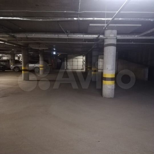 Машиноместо, 13 м²