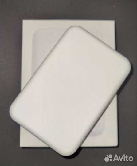 Повербанк для iPhone с MagSafe