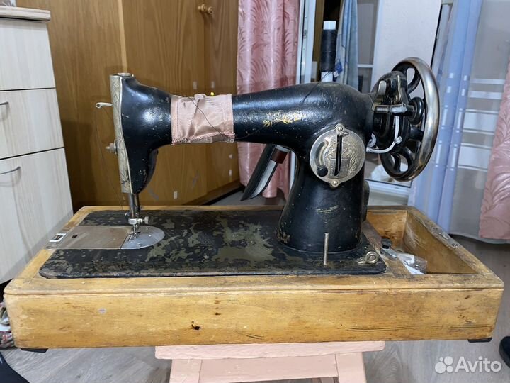 Швейная машина подольская