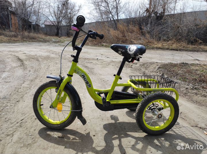 Детский трехколесный велосипед бу