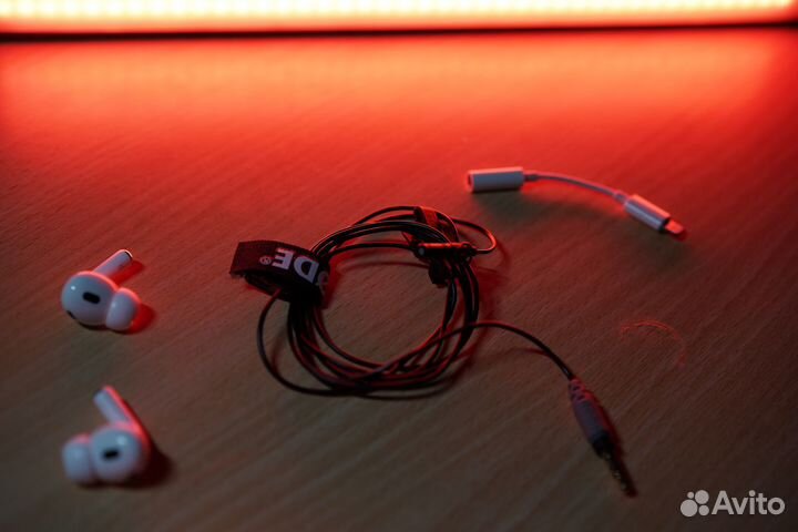 Петличный микрофон Rode Lavalier GO