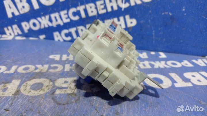 Блок предохранителей салона Nissan Teana J31 седан