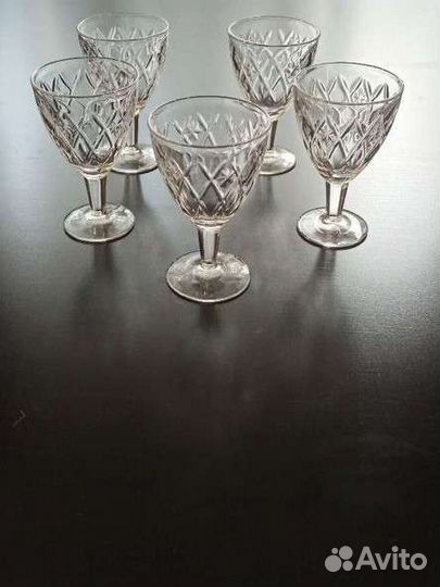 Рюмки стопки на высокой ножке