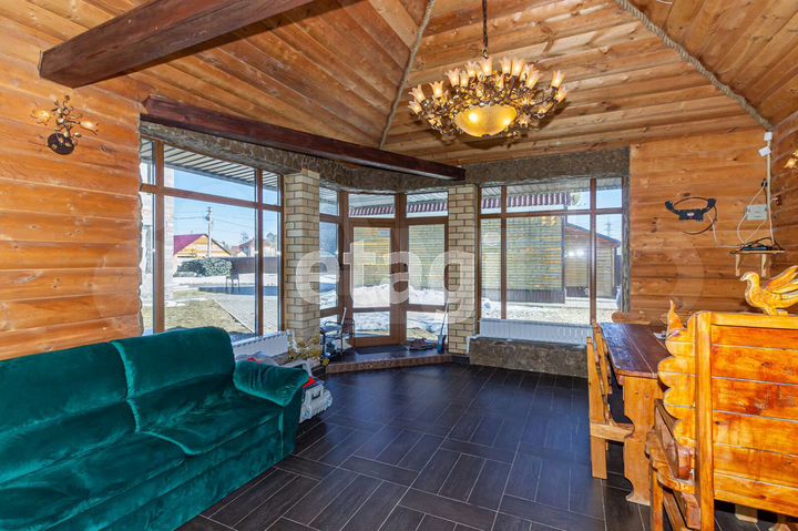 Дом 250 м² на участке 10 сот.