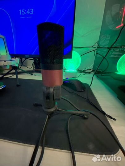 Микрофон студийный игровой
