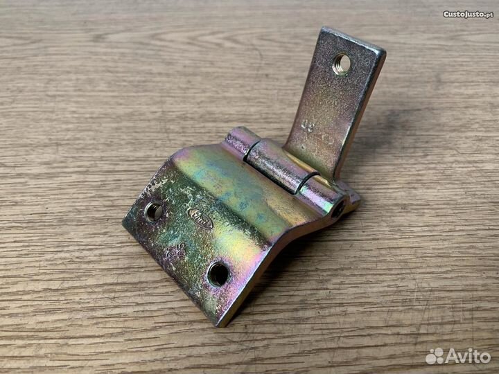 Петля задней двери откр.вверх Transit 1986-00