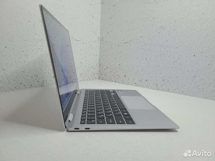 Galaxy Book2 Pro 360 NP930QED