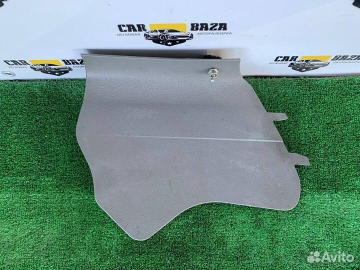 Обшивка центральной консоли боковая