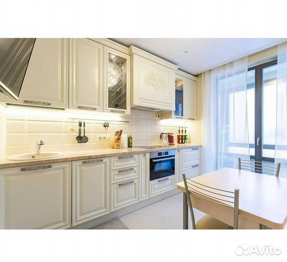 Кухня с фасадами шпон