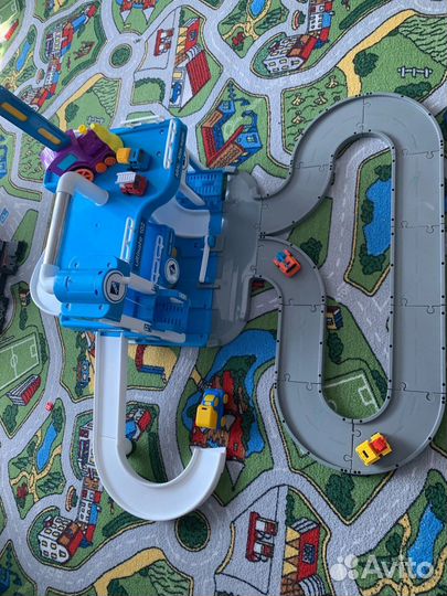 Трек, парковка, гараж для машинок