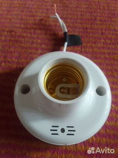Патрон Е27 220в с датчиком