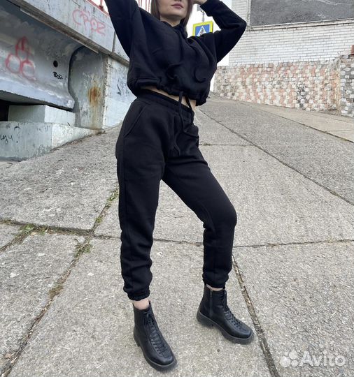 Спортивный костюм женский