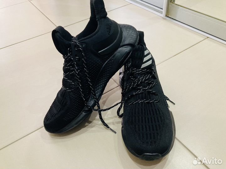 Кроссовки новые