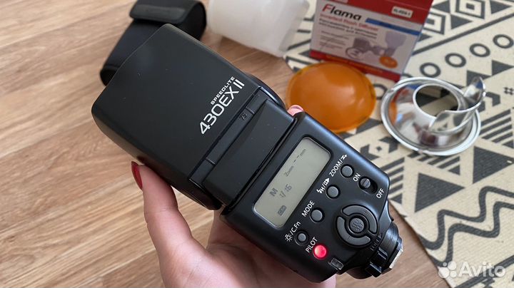 Вспышка Canon Speedlite 580EX II