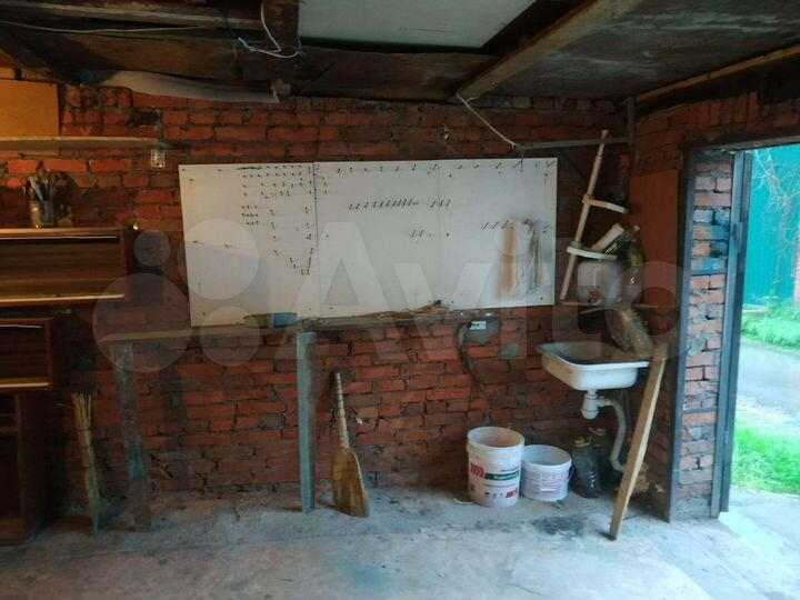 Гараж, > 30 м²