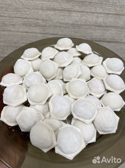 Домашняя еда пельмени вареники кексы торт пирог