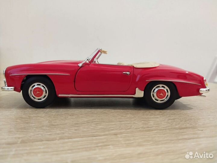 Модель 1:18, новая, Mercedes-Benz 190SL 1955