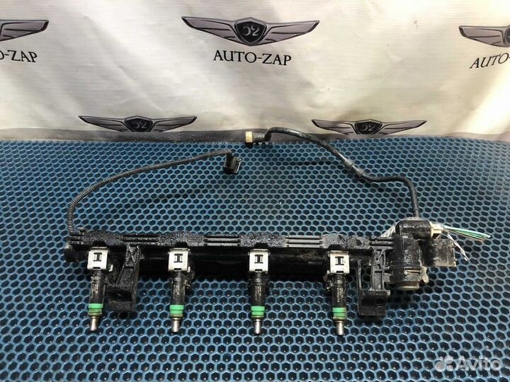 Рейка топливная (рампа) Ford Focus