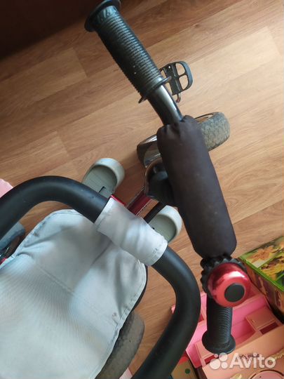 Трехколесный велосипед с родительской ручкой