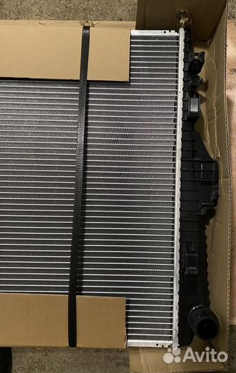 Радиатор охлаждения Porsche Volkswagen 95810613200