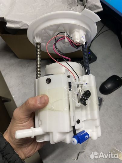 Насос топливный на Форд Мондео 5 2.0 (бензанасос)