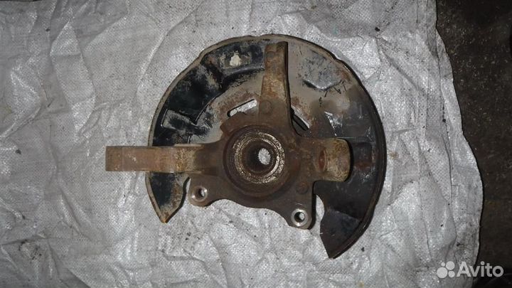 Кулак поворотный передний правый Geely Emgrand EC