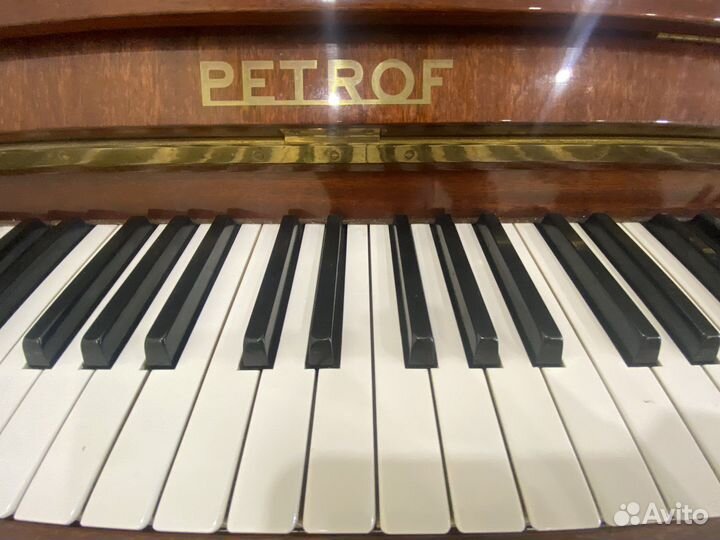 Пианино Petrof