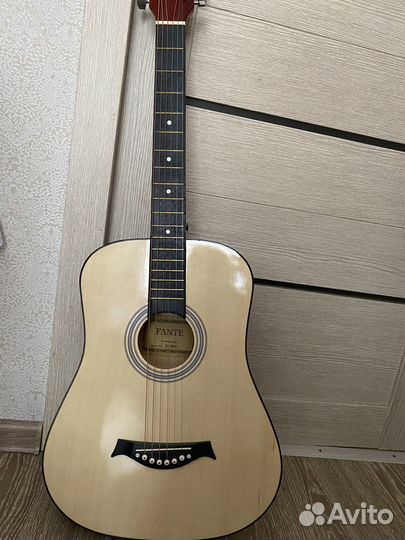 Акустическая гитара