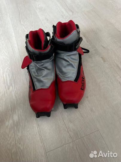 Лыжные ботинки Botas 39 р