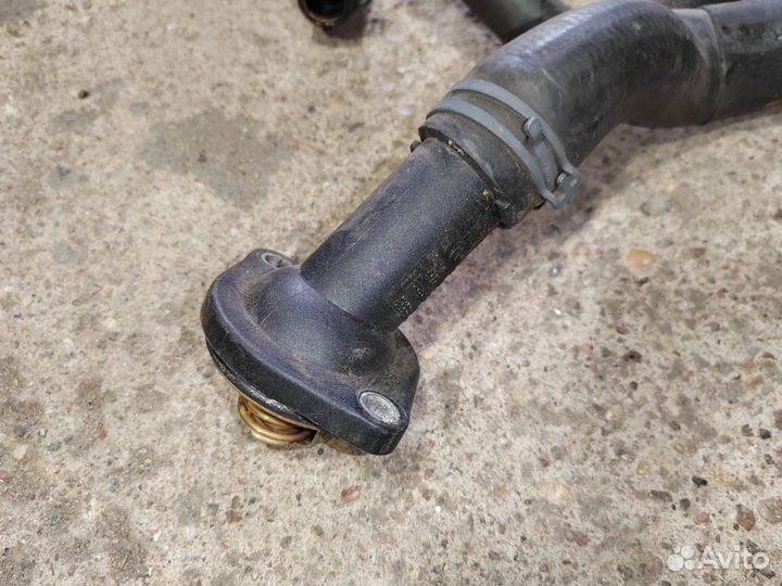 Патрубок (трубопровод, шланг) Volkswagen Tiguan