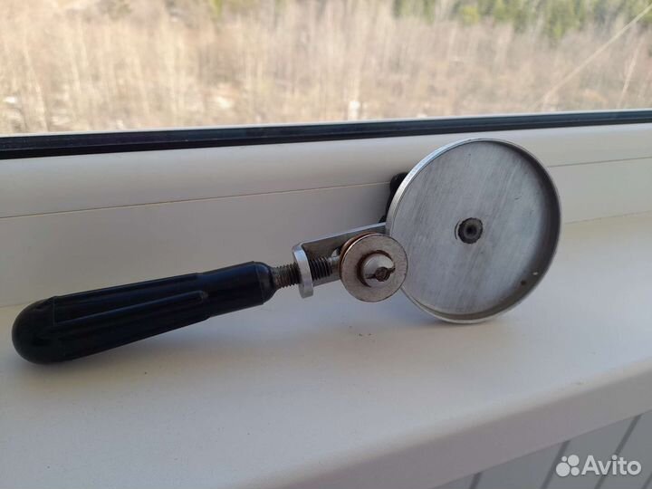 Закаточная машинка