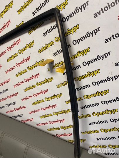 Уплотнитель стекла двери задний правый Daewoo