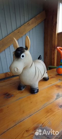 Надувной попрыгун