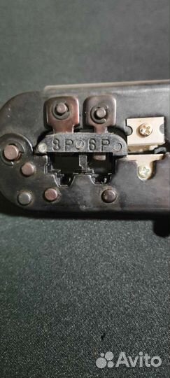 Обжимной инструмент для кабеля Ethernet