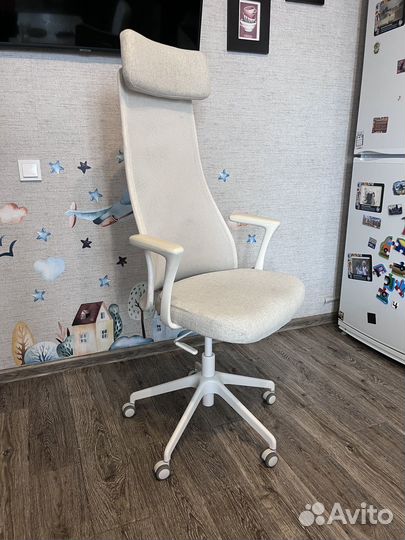 Компьютерное кресло икеа эрвфьеллет Офисное Белое