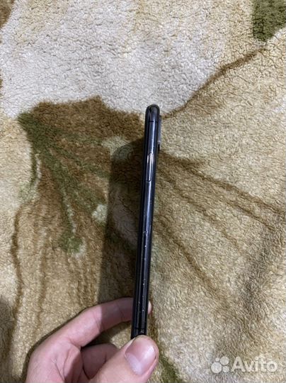 Телефон iPhone 10