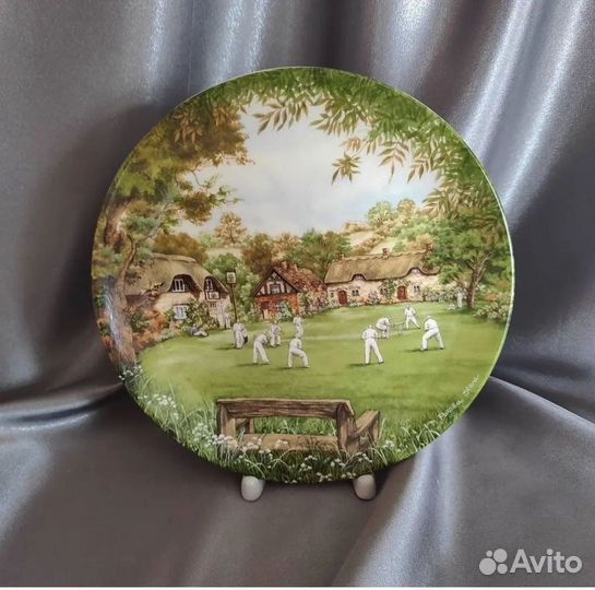 Тарелка декоративная Wedgwood