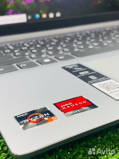 Ноутбук Lenovo/15.6