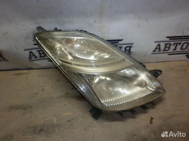 Фара правая Toyota Prius 20 /Тойота Приус 20