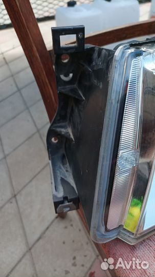 Мазда Бонго Френди фара бу левая 1шт