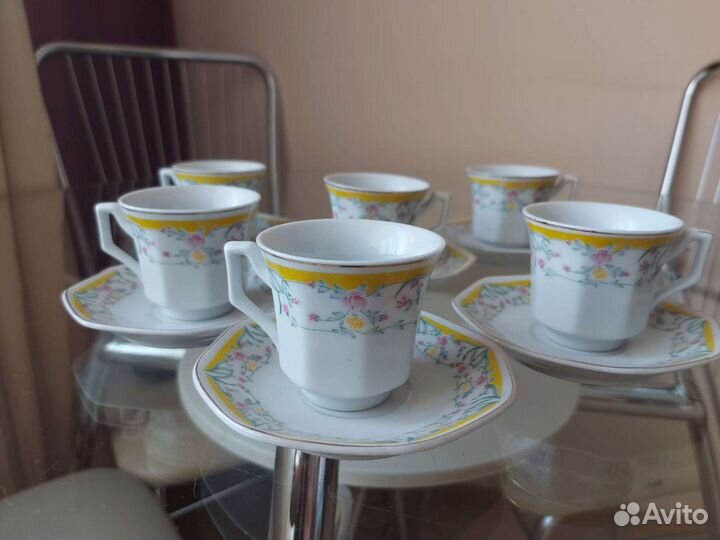 Новый кофейный сервиз, Италия